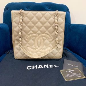 NEW CHANEL Caviar Quilted Petit Shopping Tote in Gold! Never used!